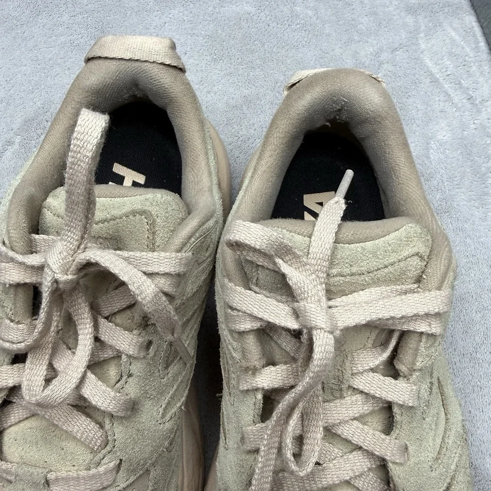 HOKA Clifton L Suede Women's Size 7 Beige Tan Lifestyle Sneakers 1122571-SSDD